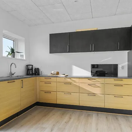 בית נופש 2 Bedroom Cozy In Bjert Bjert Strand