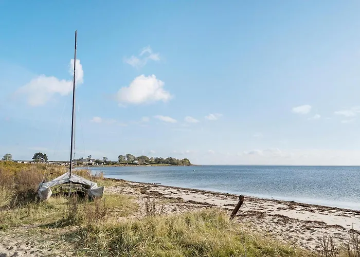 Holiday home 2 Bedroom Cozy In Bjert Bjert Strand